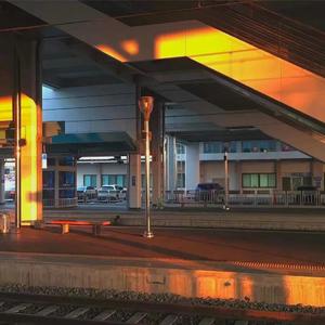 操韩国青年少女
